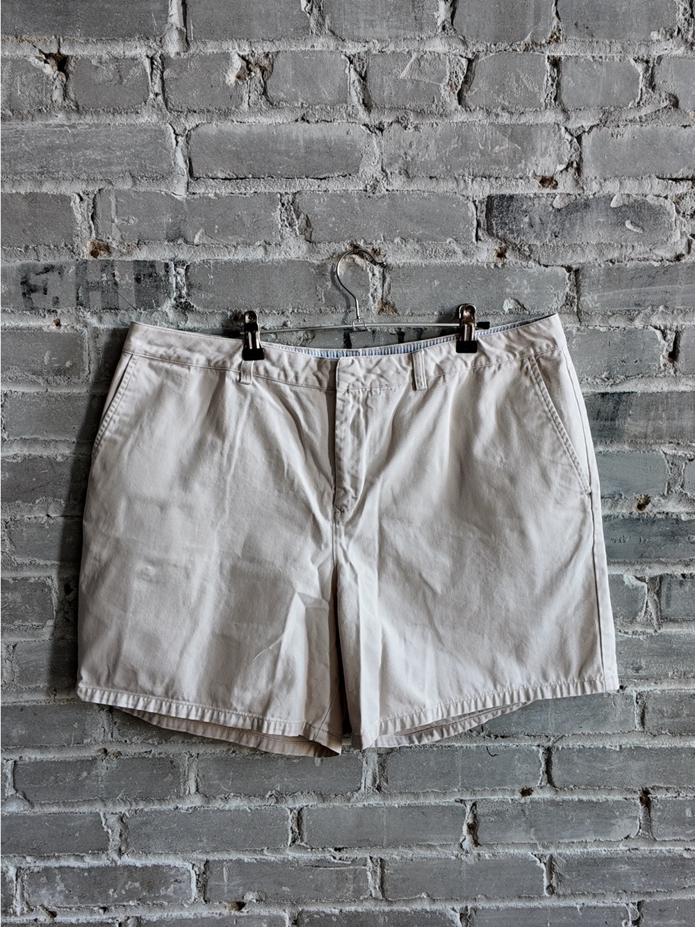 Tommy Hilfiger Woman Chino Shorts Khaki Beige Flat Front Size 18